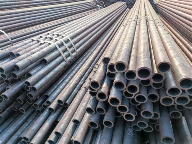 谷城16MN小口径无缝钢管